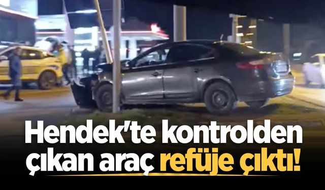 Hendek'te kontrolden çıkan araç refüje çıktı!