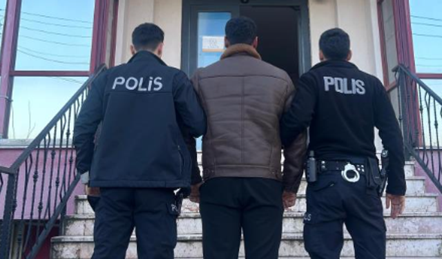 Husumetlisini bıçaklayıp demir sopa ile darp etti