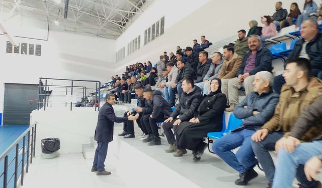 Pamukova’da Voleybol Turnuvası renkli geçti