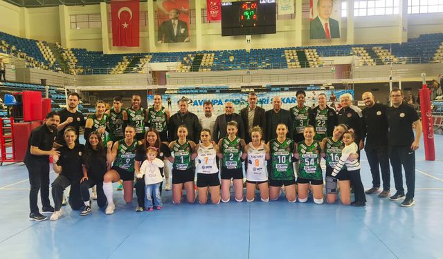 Sultanlar evinde şov yaptı: 3-0