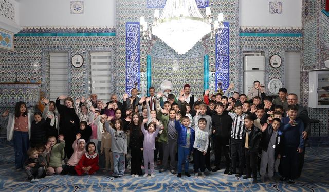 Erenler Belediyesi Ramazan etkinliklerinde çocuklar gönüllerince eğlendi