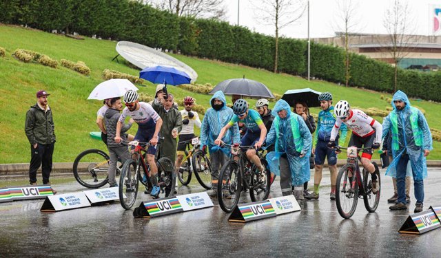 Büyükşehir’in iki sporcusu Dünya Şampiyonası’nda Milli formayla pedal çevirecek