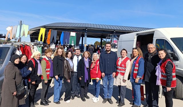 CHP’li kadınlardan Karaman Pazarı’nda 8 Mart etkinliği