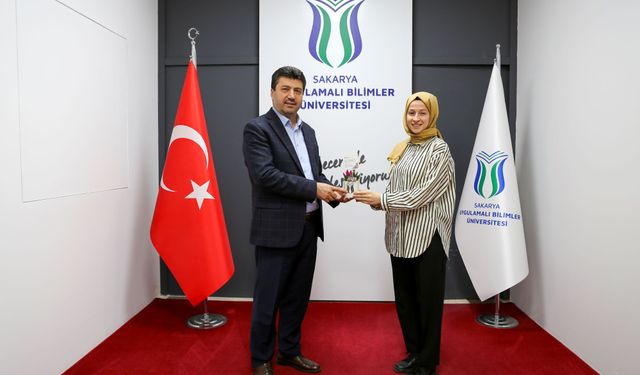 Rektör Sarıbıyık kadın personelin gününü kutladı