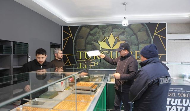 Arifiye’de bayram öncesi tatlı imalathanelerine sıkı denetim