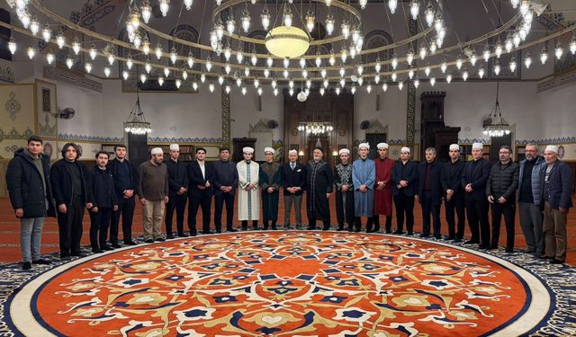 Serdivan'da Enderun usulü teravih coşkusu