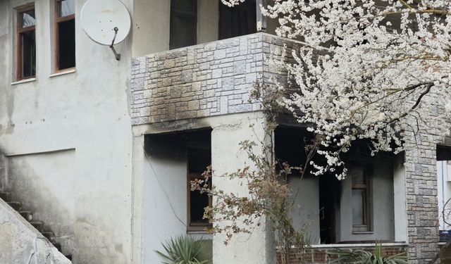 Sahur vakti yangın faciası; Yaşlı kadın öldü