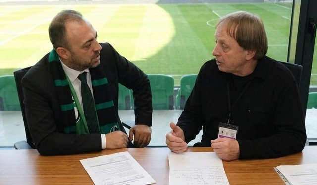 Sakaryaspor’da flaş ayrılık: O isimle yollar ayrıldı