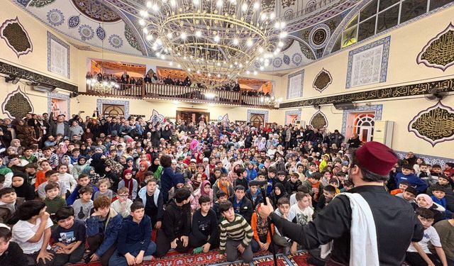 Çocuklarla Ramazan programı ilk haftasında 2 bin 500 çocuğa neşe saçtı