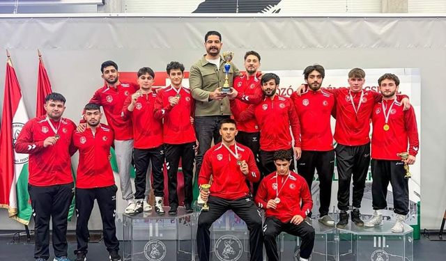 Büyükşehir’in milli sporcularından Macaristan’da çifte madalya