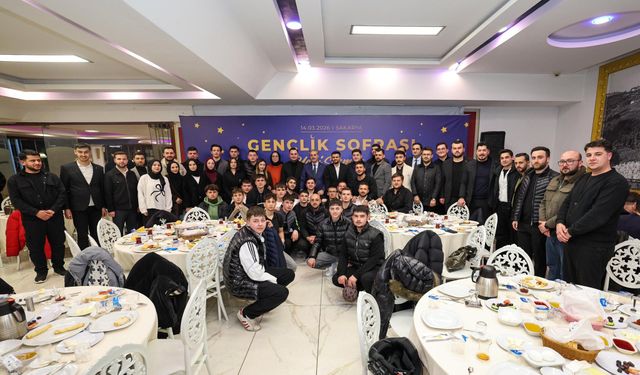 Başkan Yusuf Alemdar gençlerle buluştu