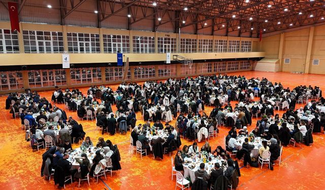 SUBÜ’lü öğrenciler iftar sofralarını paylaştı