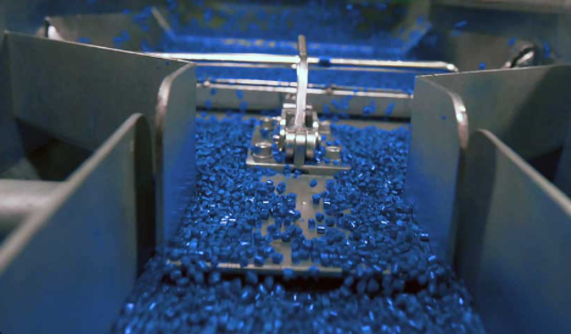 Savaş plastik sanayisini vurdu