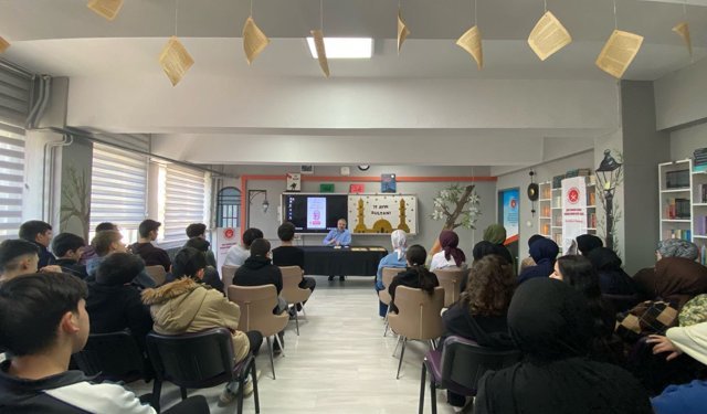 Kaynarca İmam Hatipte Mehmet Akif söyleşisi