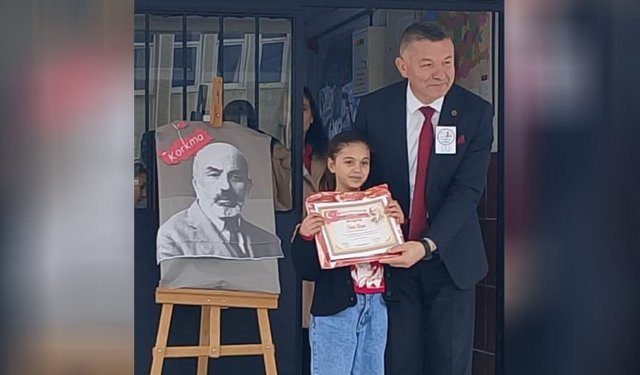 Karapürçek’te İstiklal Marşı gururu