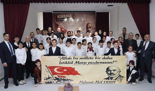 Arifiye'de İstiklal Marşı'nın kabulü törenle kutlandı