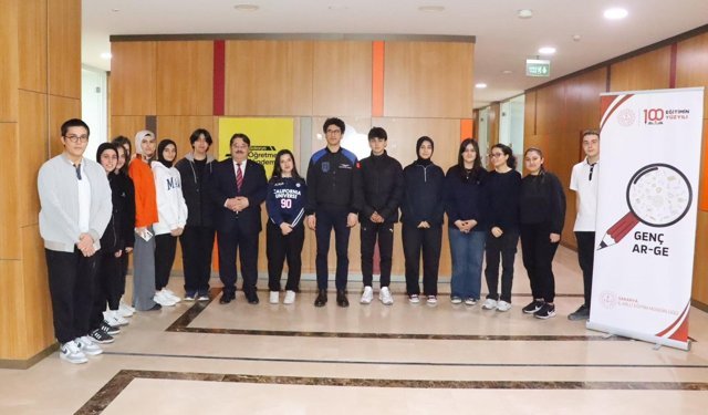 Türkiye Uzay Ajansı Başkanı Sakarya’da öğrencilerle buluşuyor
