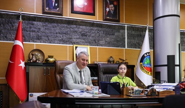 Serdivan Belediyesinde başkanlık makamı çocuklara emanet