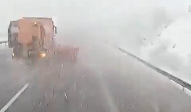 Bolu geçişinde yoğun kar yağışı