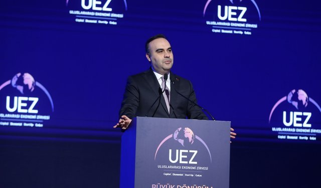 Bakan Kacır Sakarya'da konuştu