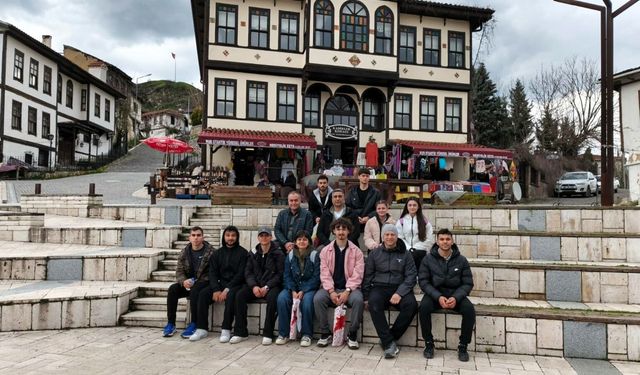 SUBÜ öğrencileri dersleri için Taraklı’daydılar