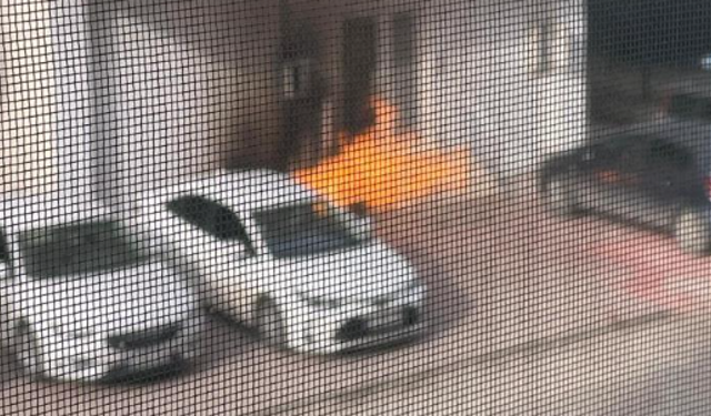 Komşuda panik anları; Dpoğalgaz kutusu patladı