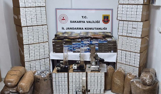 Sakarya’da üç ilçede kaçakçılık operasyonu: 4 gözaltı