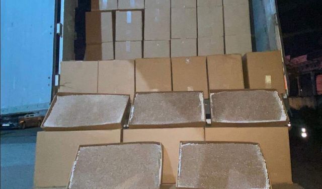 Sakarya'da 1 milyon kaçak makaron ele geçirildi: 2 tutuklama