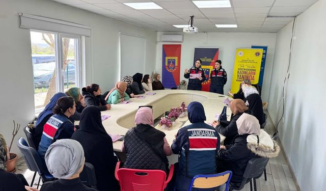 Jandarmadan kadına yönelik şiddetle mücadele eğitimi: 45 kadın bilgilendirildi