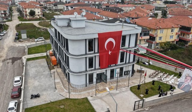 Karasu'da aile sağlığı merkezi törenle açıldı