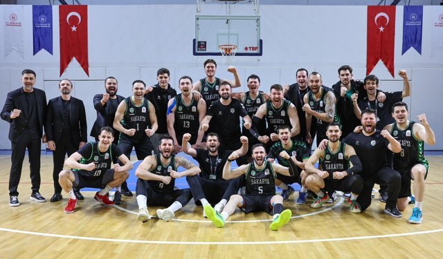 Büyükşehir Basketbol şampiyonluk kupası için parkeye çıkıyor