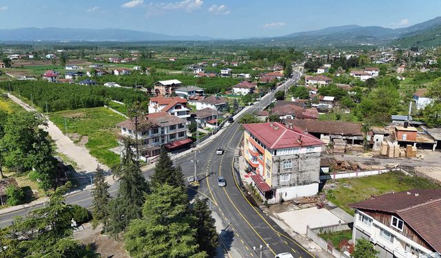 Akyazı’nın 3 mahallesi sıcak asfaltta buluştu