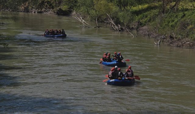 Sakarya AFAD’dan nehir ve akarsuda kurtarma eğitimi