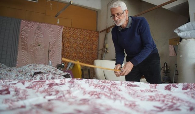 Çeyizlerin vazgeçilmeziydi, şimdi fabrikasyona direniyor