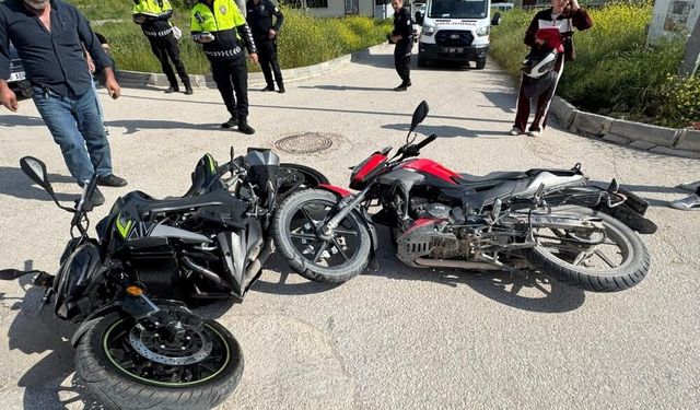 Bilecik'te iki motosiklet çarpıştı: 2 yaralı
