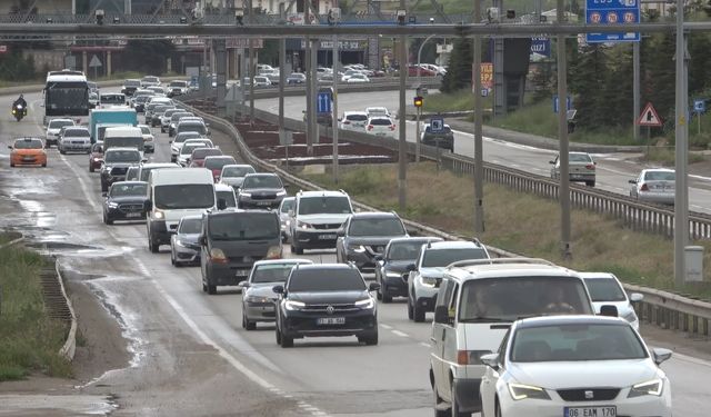 43 ilin geçiş noktasında bayram hareketliliği
