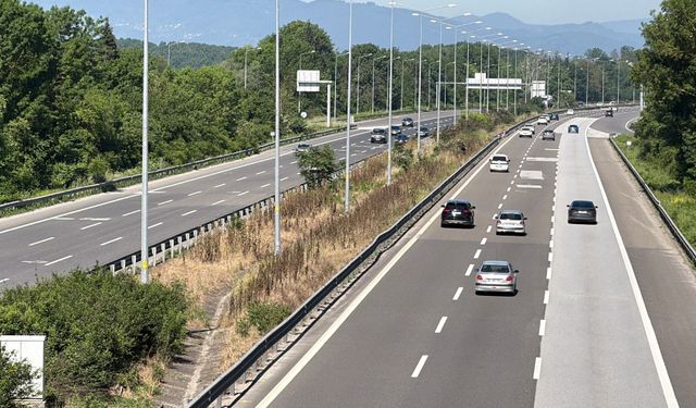 TEM Otoyolu'nda bayramın ilk günü sakin geçiyor