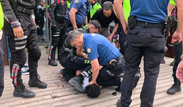 Yol kavgasında kan aktı: 1’i polis 5 yaralı