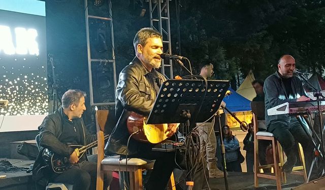 Binlerce kişi Uğur Işılak konserinde buluştu