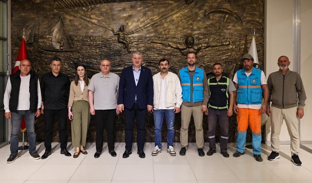 Altınları çöpe attı, belediye ekipleri buldu