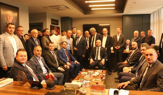 MHP’de coşkulu bayramlaşma