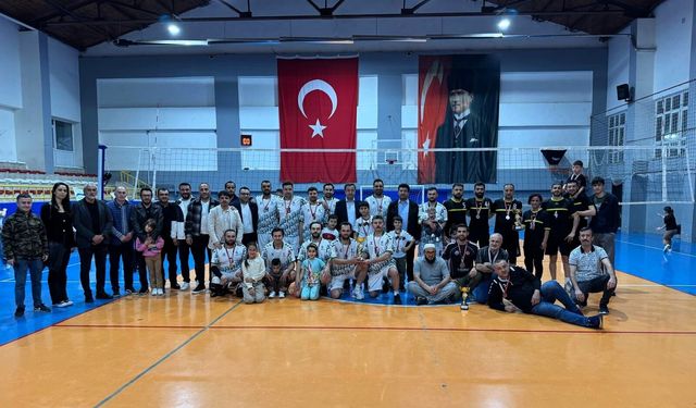 Kurumlar arası turnuvada şampiyon SUBÜ