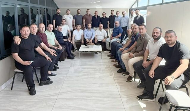 Talip Kuriş komite üyeleriyle buluştu