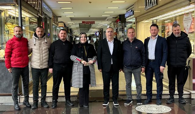 Anahtar Parti pasaj esnafıyla buluştu