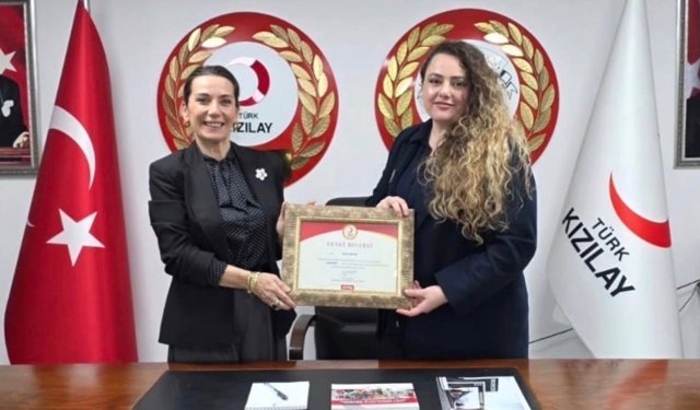 Türk Kızılay Kadın Kollarında görev değişimi