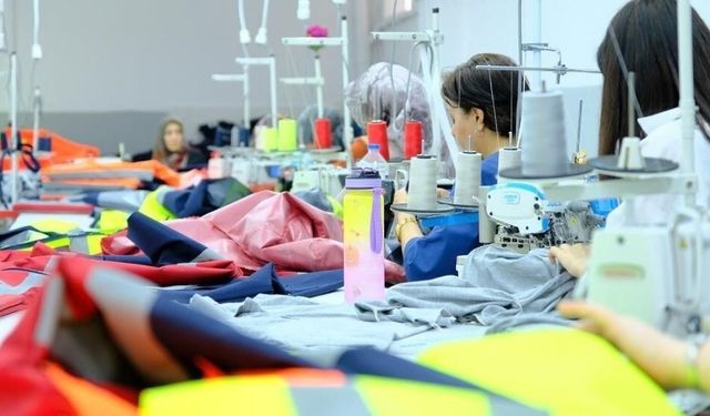 Hizmet üretici fiyat endeksi yıllık yüzde 38,37 arttı