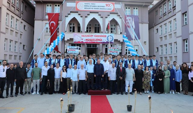 Ferizli, Borsa İstanbul Recepbey MTAL mezunlarını coşkuyla uğurladı