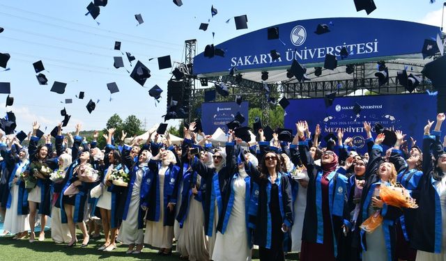 SAÜ’de mezuniyet heyecanı başladı