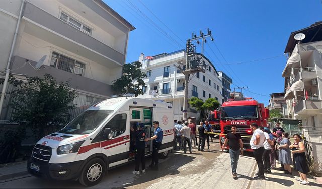 Yangında mahsur kalan hamile anne ve 2 çocuğu kurtarıldı
