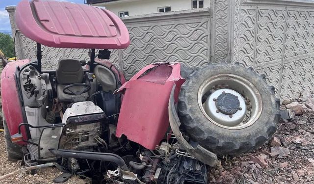 Kullandığı traktörün altında kalan çiftçi ağır yaralandı